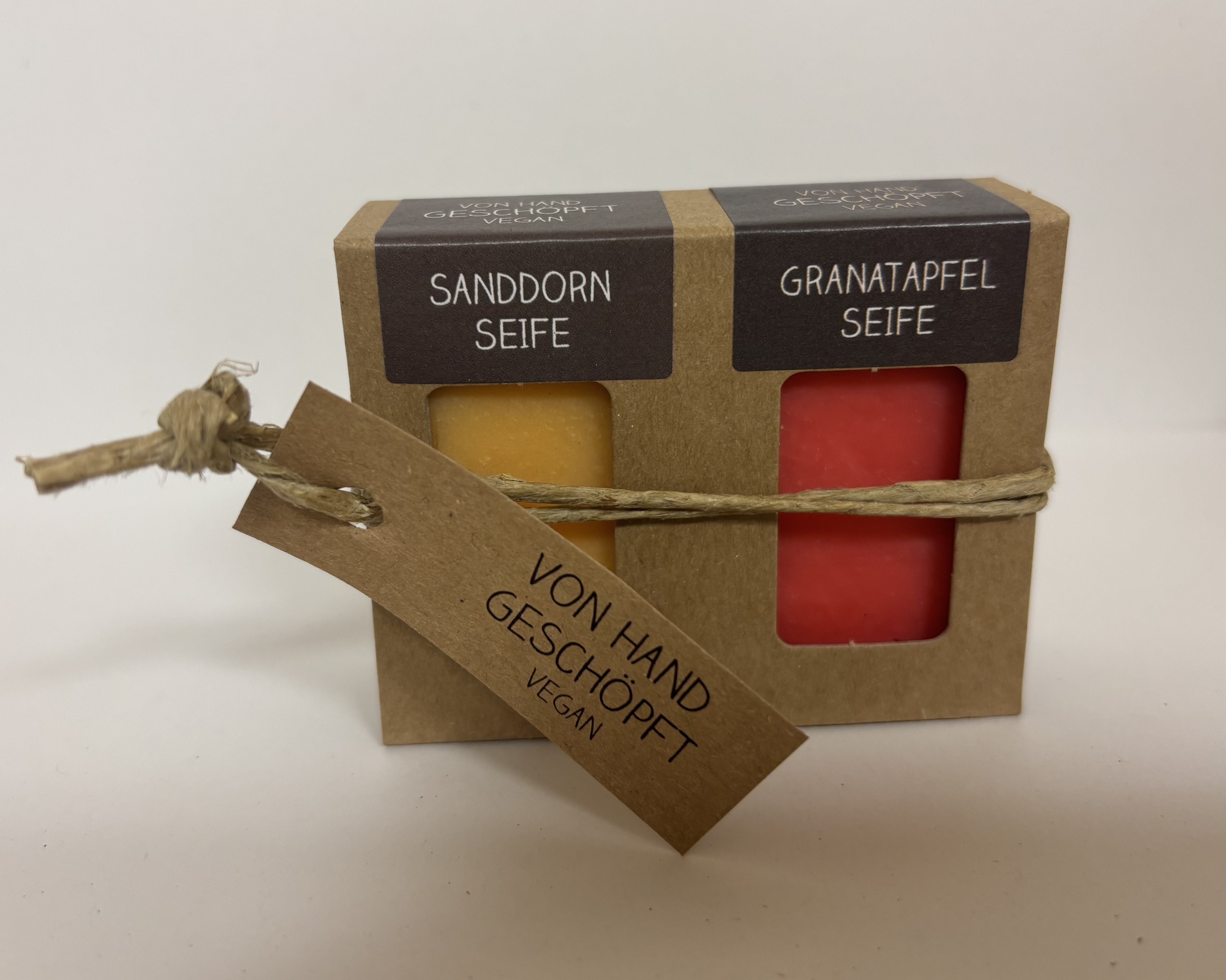 Geschenkkarton mit 2 Mini-Seifen (2 x 25g = 50g)
